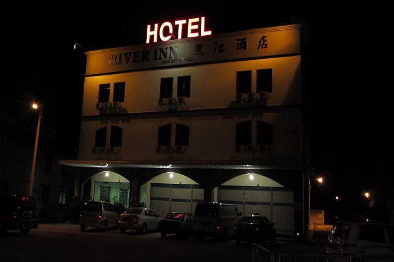 Oyo 301 River Inn Hotel Butterworth Exterior foto
