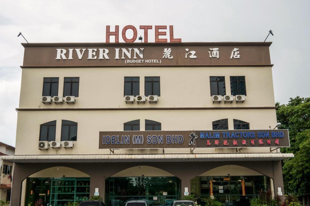 Oyo 301 River Inn Hotel Butterworth Exterior foto